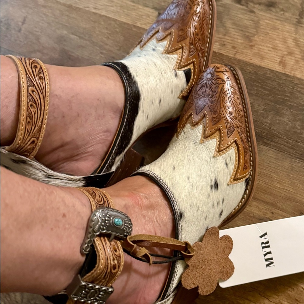 Hand-Tooled Leather strap Genuine Hide-On Women Bootie Boot Boho Western Shoe - Picture 4 of 13